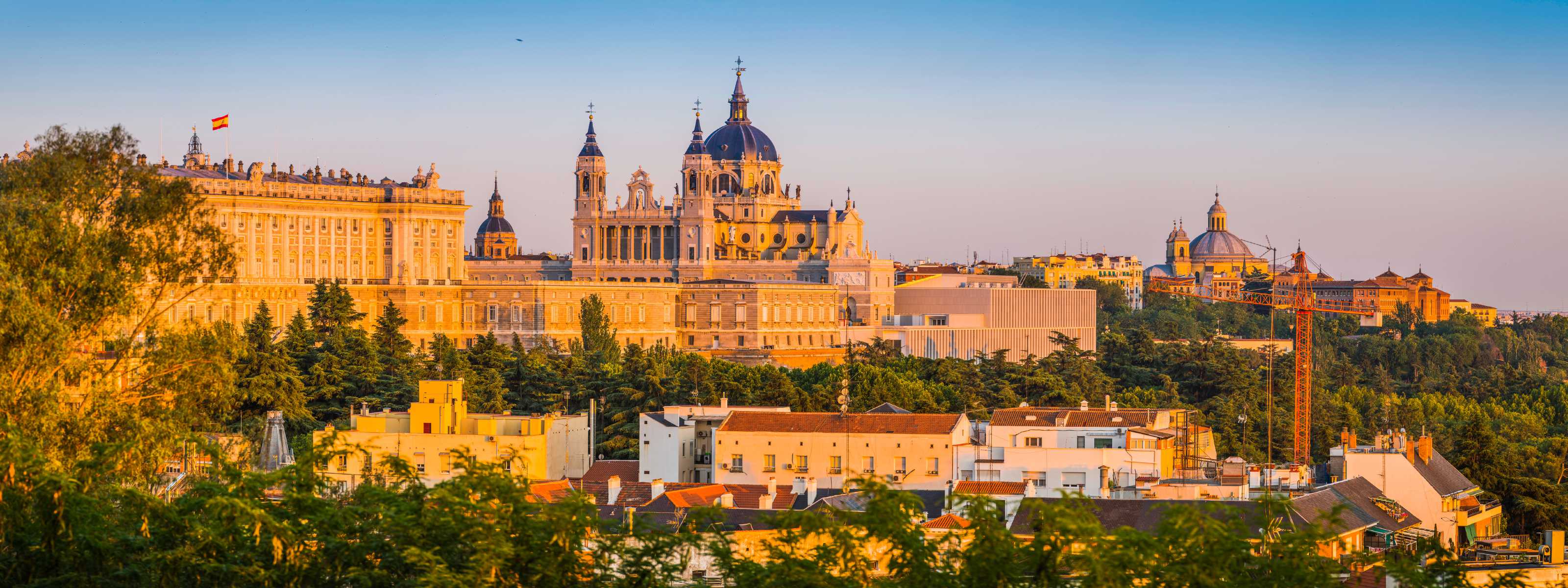 Espanha Entre Mundos — Madrid, Barcelona e Valência